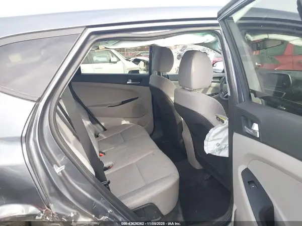 KM8J23A4XMU360551 2021 HYUNDAI TUCSON - Image 8