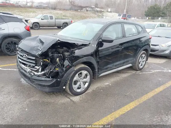 KM8J2CA40HU429723 2017 HYUNDAI TUCSON - Image 2
