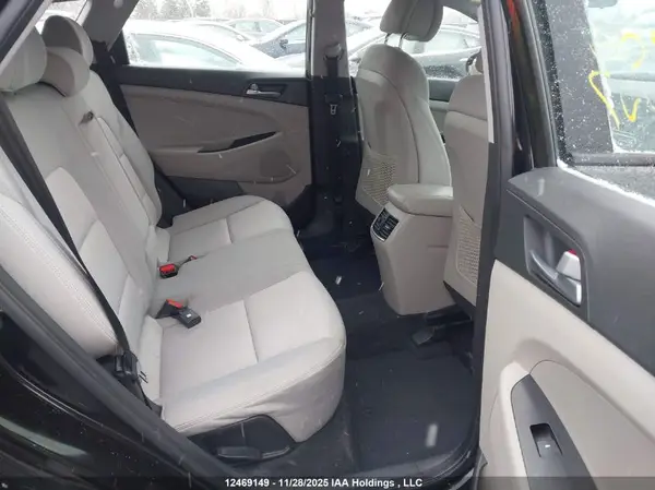 KM8J2CA40HU429723 2017 HYUNDAI TUCSON - Image 8