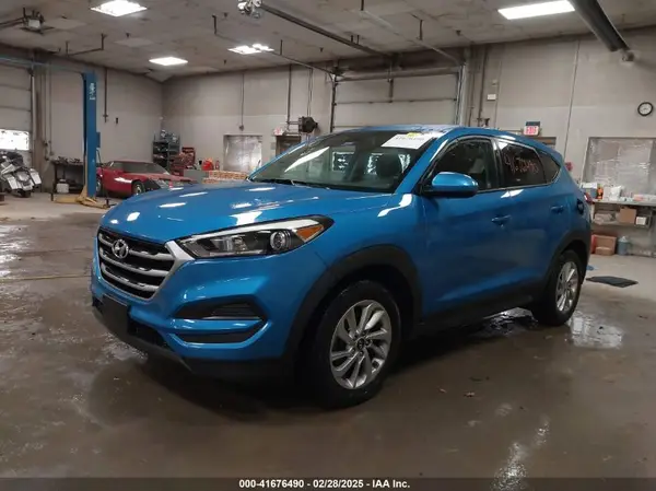 KM8J2CA40JU610634 2018 HYUNDAI TUCSON - Image 2