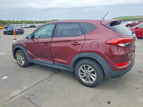 KM8J2CA40JU631354 2018 HYUNDAI TUCSON - Image 2