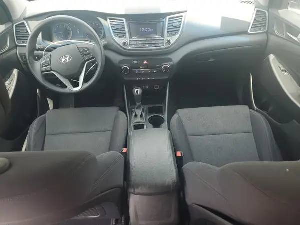 KM8J2CA40JU638191 2018 HYUNDAI TUCSON - Image 8