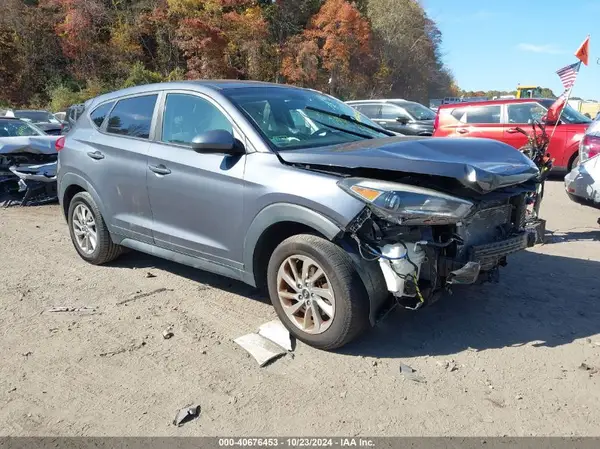KM8J2CA40JU653158 2018 HYUNDAI TUCSON - Image 1