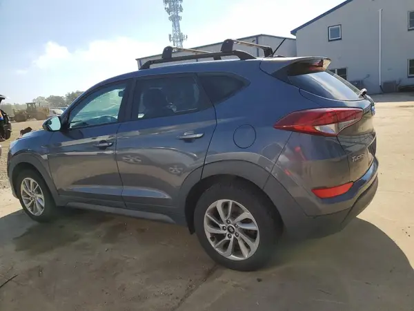 KM8J2CA40JU680599 2018 HYUNDAI TUCSON - Image 2