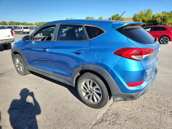 KM8J2CA40JU692669 2018 HYUNDAI TUCSON - Image 2