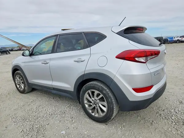 KM8J2CA40JU717344 2018 HYUNDAI TUCSON - Image 2