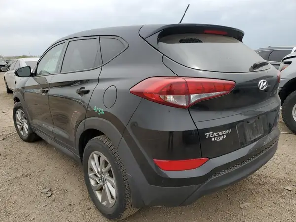 KM8J2CA40JU754295 2018 HYUNDAI TUCSON - Image 2