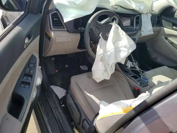 KM8J2CA40JU756421 2018 HYUNDAI TUCSON - Image 8