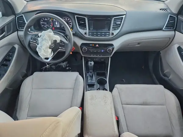 KM8J2CA40JU765717 2018 HYUNDAI TUCSON - Image 8