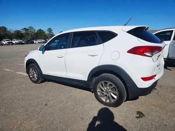 KM8J2CA40JU809683 2018 HYUNDAI TUCSON - Image 2