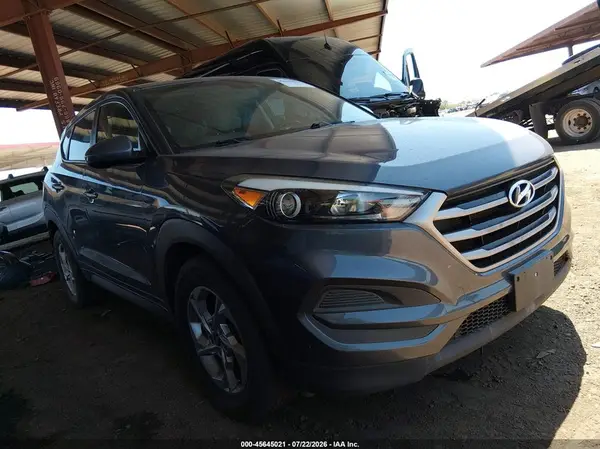 KM8J2CA40JU824295 2018 HYUNDAI TUCSON - Image 1
