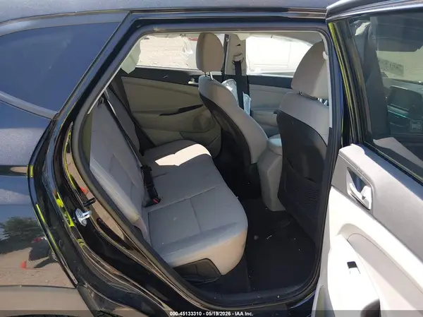 KM8J2CA40KU042595 2019 HYUNDAI TUCSON - Image 8