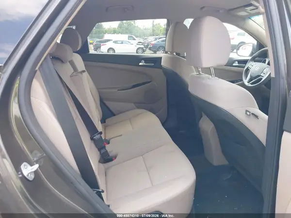 KM8J2CA40KU054679 2019 HYUNDAI TUCSON - Image 8