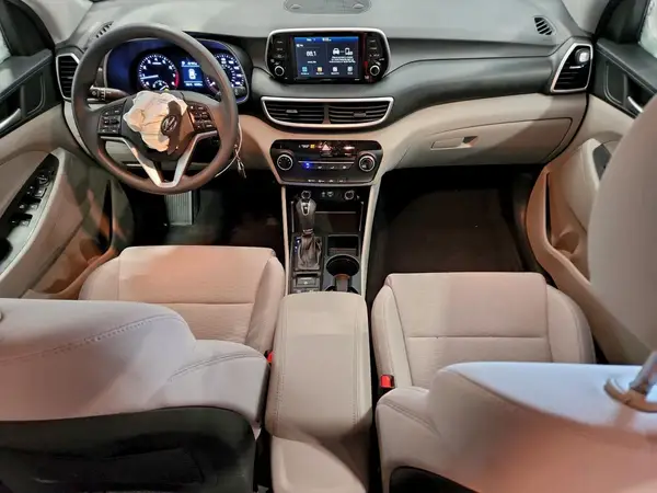 KM8J2CA40KU062068 2019 HYUNDAI TUCSON - Image 8