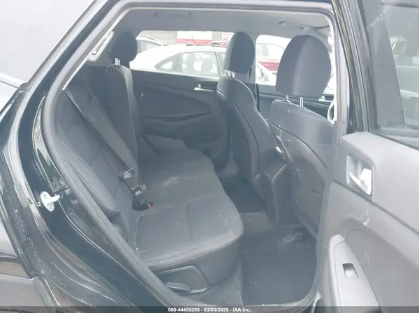 KM8J2CA40KU064726 2019 HYUNDAI TUCSON - Image 8