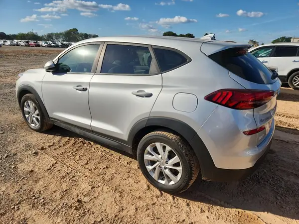 KM8J2CA40KU854110 2019 HYUNDAI TUCSON - Image 2
