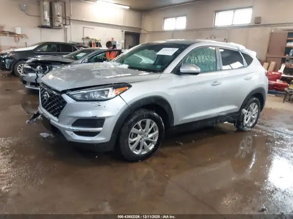 KM8J2CA40KU858447 2019 HYUNDAI TUCSON - Image 2