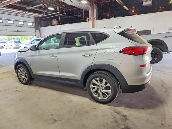 KM8J2CA40KU891349 2019 HYUNDAI TUCSON - Image 2