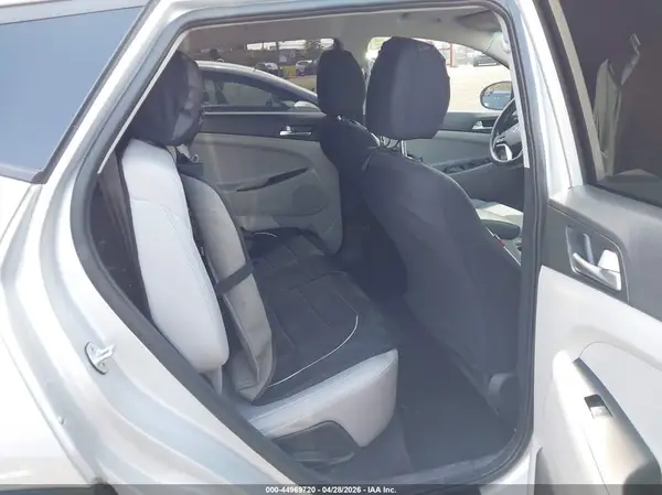 KM8J2CA40KU900938 2019 HYUNDAI TUCSON - Image 8