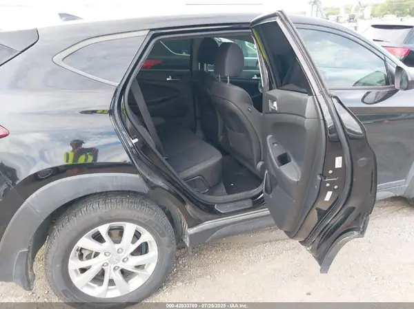KM8J2CA40KU902950 2019 HYUNDAI TUCSON - Image 8