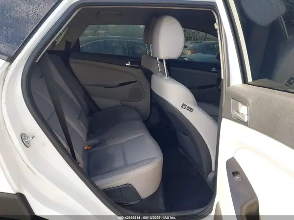KM8J2CA40KU916833 2019 HYUNDAI TUCSON - Image 8