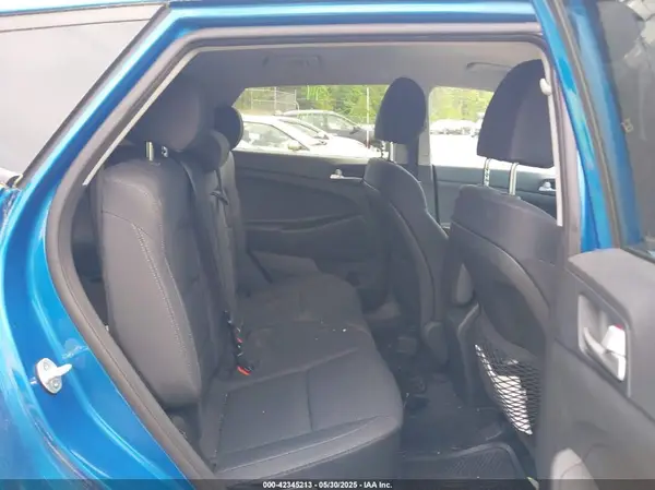 KM8J2CA40KU919392 2019 HYUNDAI TUCSON - Image 8