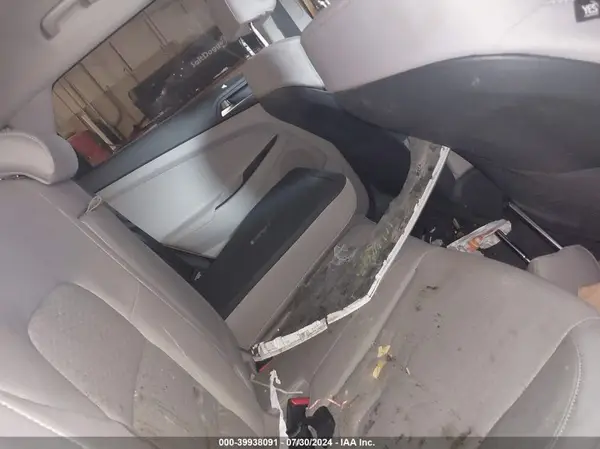 KM8J2CA40KU959732 2019 HYUNDAI TUCSON - Image 8