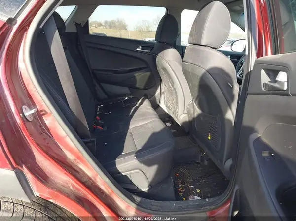 KM8J2CA40KU965191 2019 HYUNDAI TUCSON - Image 8