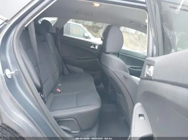 KM8J2CA40KU984615 2019 HYUNDAI TUCSON - Image 8