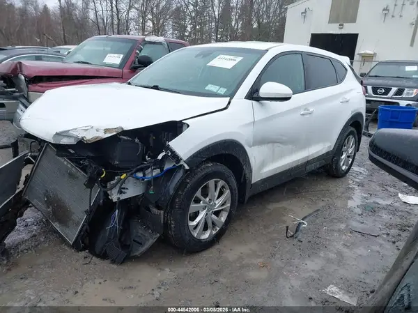 KM8J2CA40KU986235 2019 HYUNDAI TUCSON - Image 2
