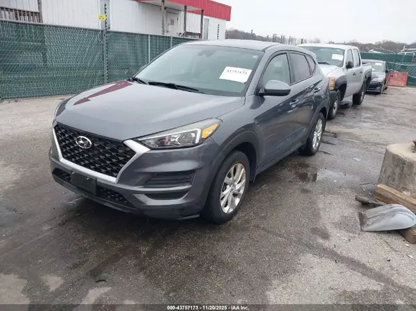 KM8J2CA40KU987109 2019 HYUNDAI TUCSON - Image 2