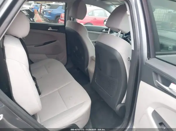 KM8J2CA40KU987109 2019 HYUNDAI TUCSON - Image 8