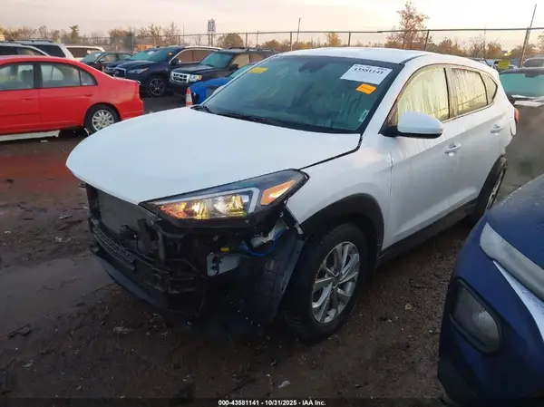 KM8J2CA40LU263602 2020 HYUNDAI TUCSON - Image 2