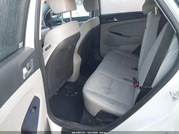 KM8J2CA40LU263602 2020 HYUNDAI TUCSON - Image 8