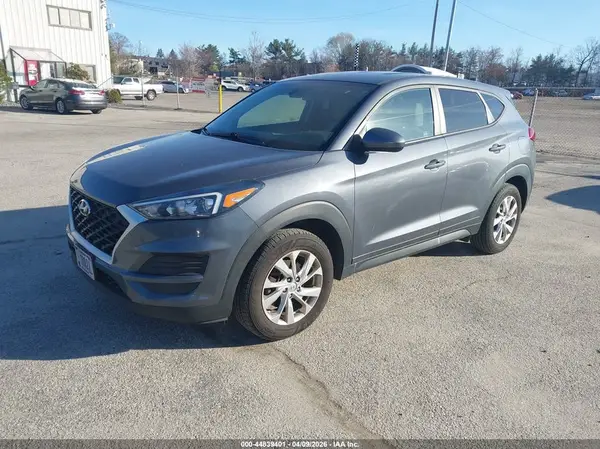 KM8J2CA40MU289263 2021 HYUNDAI TUCSON - Image 2
