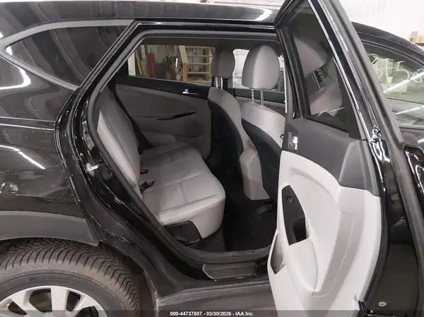 KM8J2CA40MU321404 2021 HYUNDAI TUCSON - Image 8