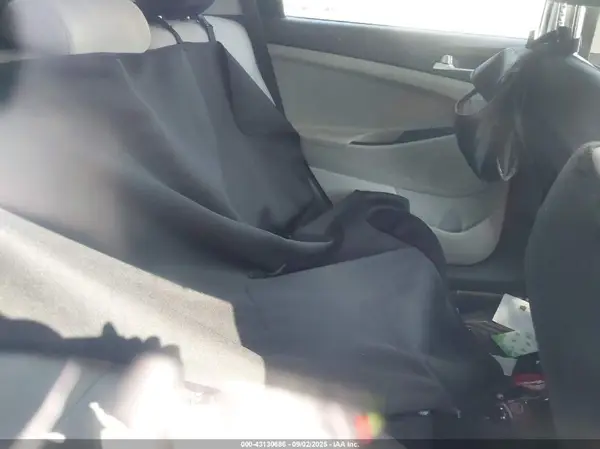 KM8J2CA40MU336808 2021 HYUNDAI TUCSON - Image 8
