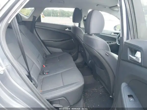 KM8J2CA40MU369694 2021 HYUNDAI TUCSON - Image 8