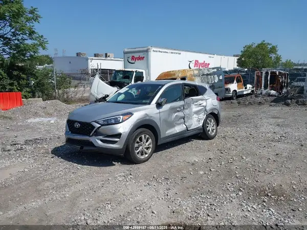 KM8J2CA40MU395714 2021 HYUNDAI TUCSON - Image 2