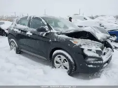 KM8J2CA41HU444778 2017 HYUNDAI TUCSON