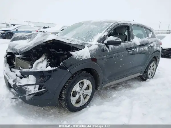 KM8J2CA41HU444778 2017 HYUNDAI TUCSON - Image 2