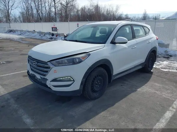 KM8J2CA41HU576956 2017 HYUNDAI TUCSON - Image 2