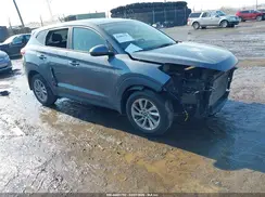 KM8J2CA41JU632027 2018 HYUNDAI TUCSON