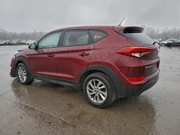 KM8J2CA41JU635297 2018 HYUNDAI TUCSON - Image 2