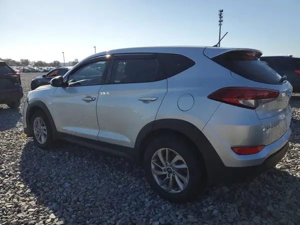KM8J2CA41JU649362 2018 HYUNDAI TUCSON - Image 2