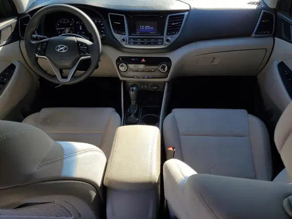KM8J2CA41JU649362 2018 HYUNDAI TUCSON - Image 8