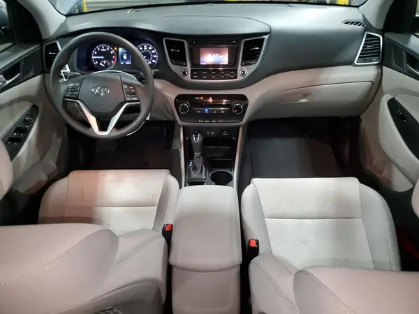KM8J2CA41JU654898 2018 HYUNDAI TUCSON - Image 8