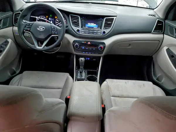 KM8J2CA41JU655663 2018 HYUNDAI TUCSON - Image 8