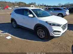 KM8J2CA41JU667148 2018 HYUNDAI TUCSON