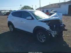 KM8J2CA41JU669434 2018 HYUNDAI TUCSON